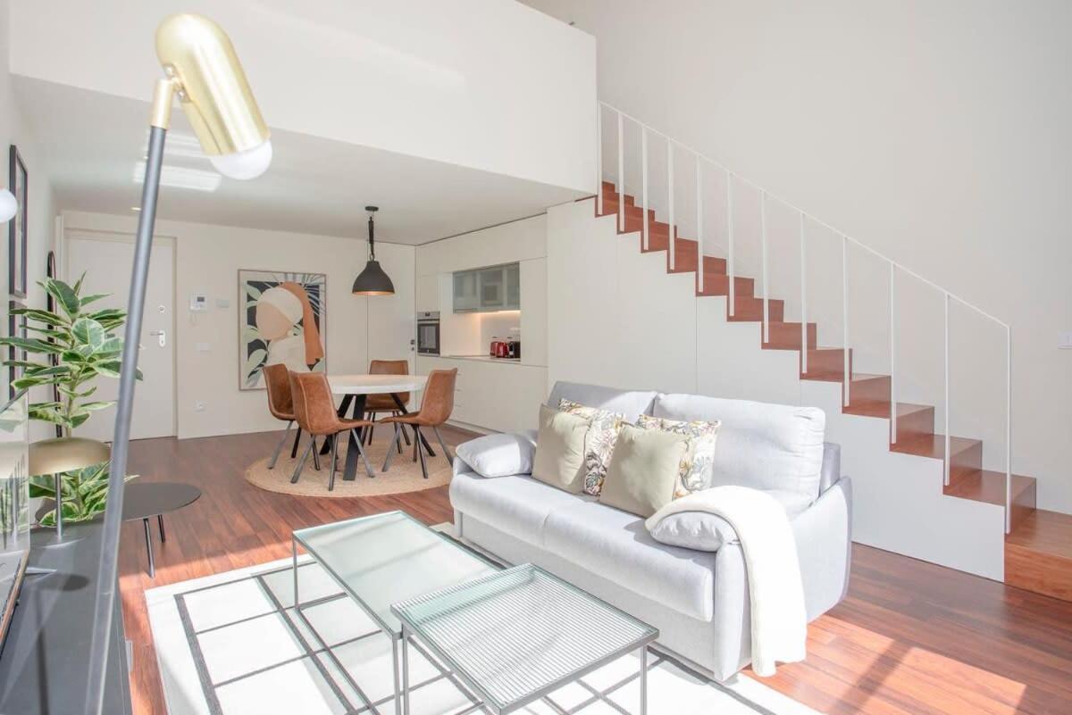 Liiiving In - Luxury Gallery Apartment
